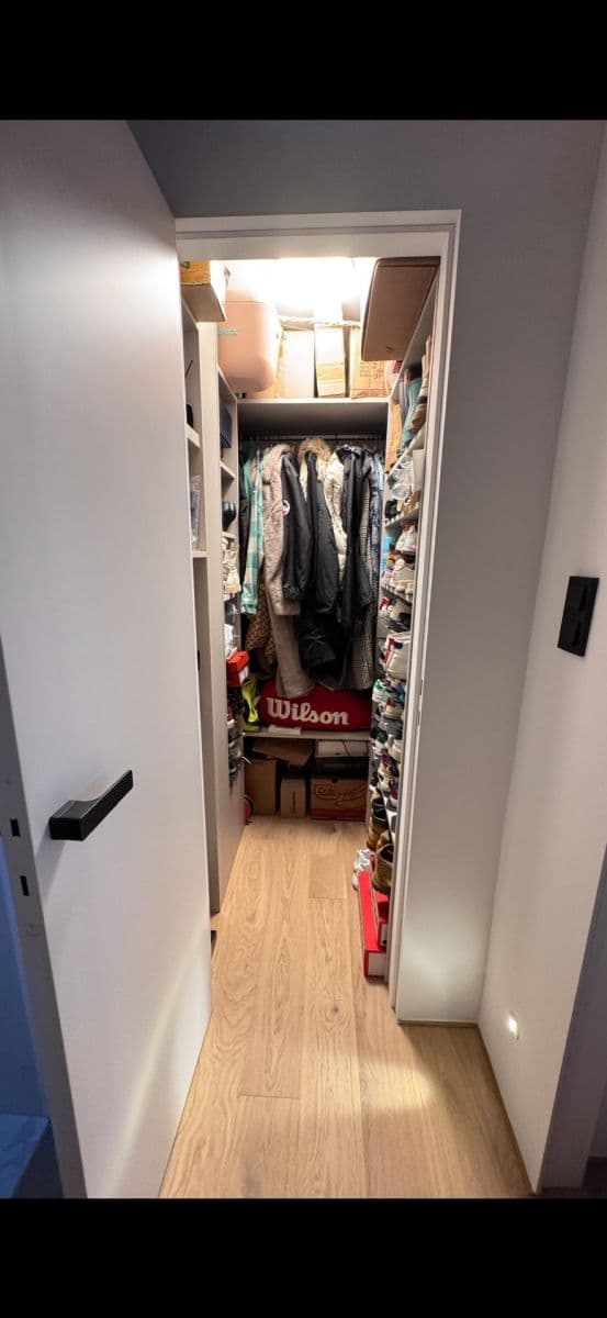 Predaj bytu 2-izbový 62 m², Komenského náměstí, Říčany, Středočeský kraj Predaj bytu 2-izbový 62 m², Komenského náměstí, Říčany, Středočeský kraj