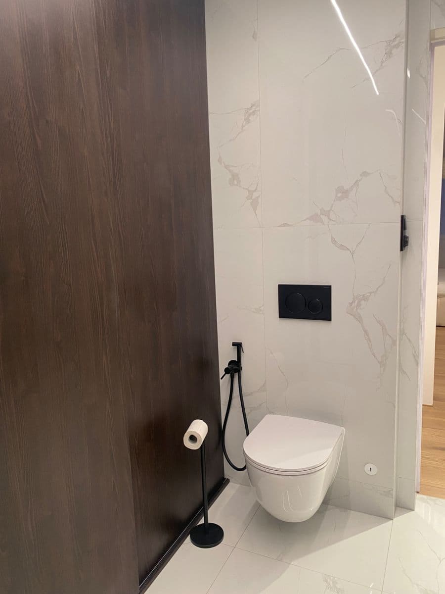 Predaj bytu 2-izbový 62 m², Komenského náměstí, Říčany, Středočeský kraj Predaj bytu 2-izbový 62 m², Komenského náměstí, Říčany, Středočeský kraj