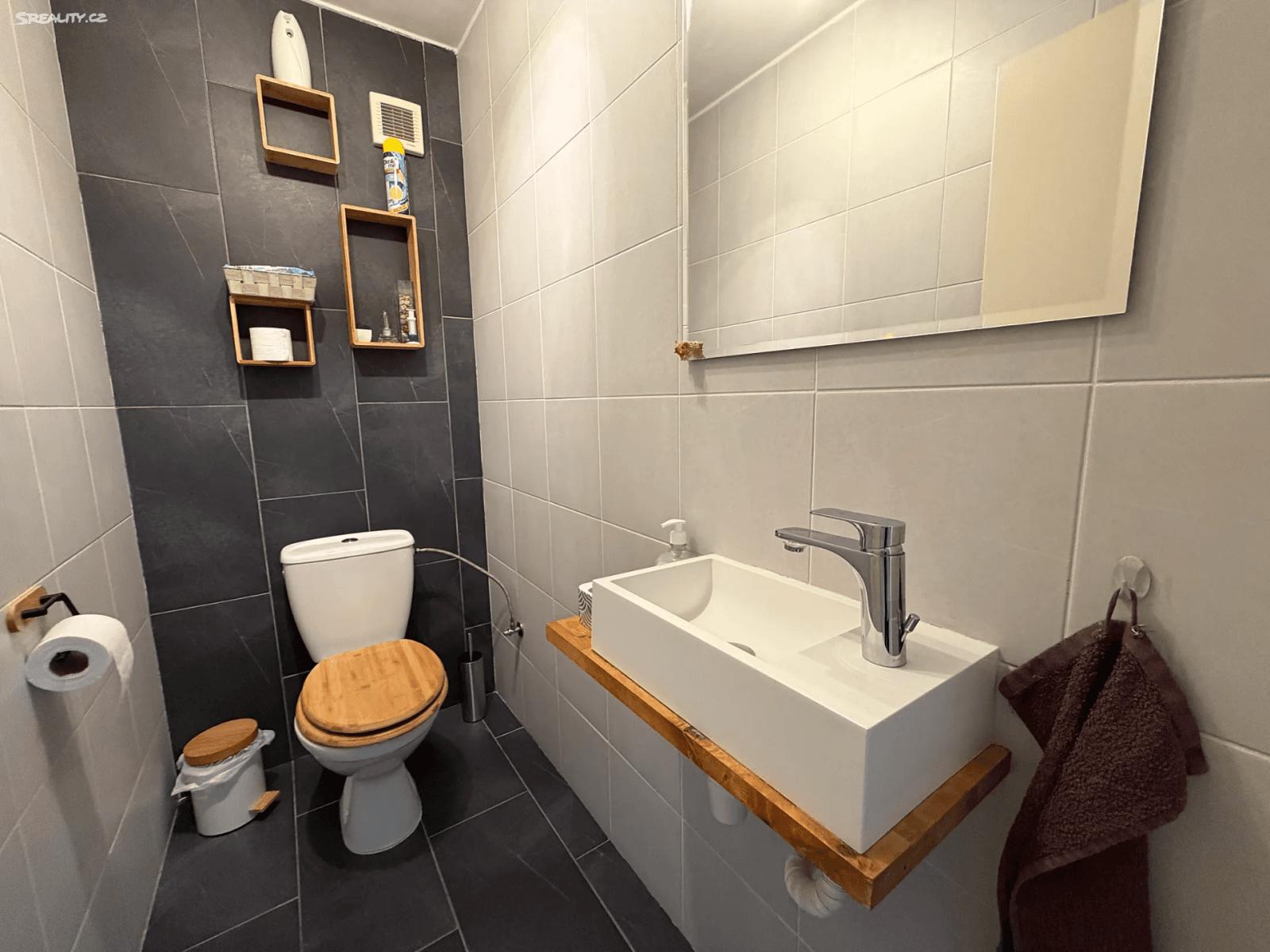 Prenájom bytu 4-izbový 104 m², U Školky, Hořovice, Středočeský kraj Prenájom bytu 4-izbový 104 m², U Školky, Hořovice, Středočeský kraj