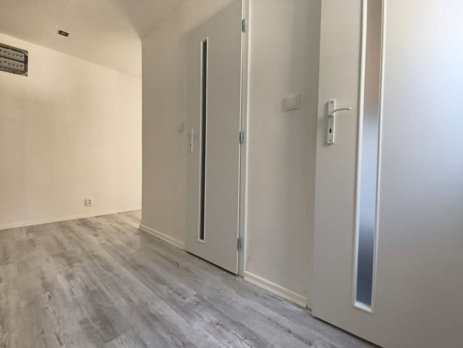 Prenájom bytu 2-izbový 69 m², Karlovarská, Lubenec, Ústecký kraj Prenájom bytu 2-izbový 69 m², Karlovarská, Lubenec, Ústecký kraj