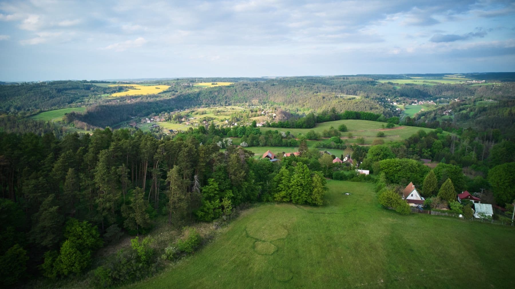 Predaj pozemku 1.885 m², Ledečko, Středočeský kraj Predaj pozemku 1.885 m², Ledečko, Středočeský kraj