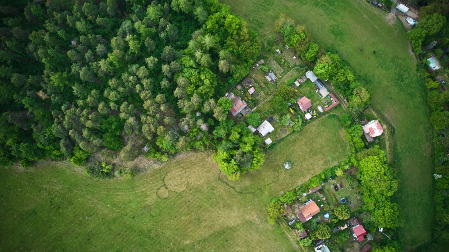 Predaj pozemku 1.885 m², Ledečko, Středočeský kraj Predaj pozemku 1.885 m², Ledečko, Středočeský kraj