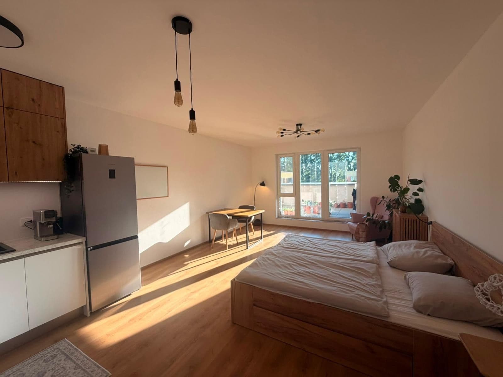 Prenájom bytu 1-izbový 37 m², nábřeží Závodu míru, Pardubice, Pardubický kraj Prenájom bytu 1-izbový 37 m², nábřeží Závodu míru, Pardubice, Pardubický kraj