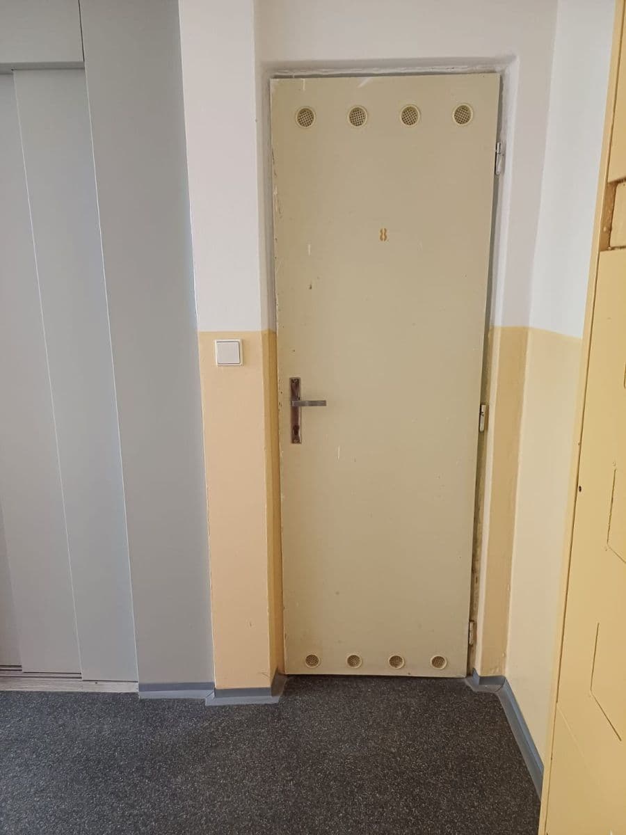 Prenájom bytu 3-izbový 69 m², Nezvalova, Litoměřice, Ústecký kraj Prenájom bytu 3-izbový 69 m², Nezvalova, Litoměřice, Ústecký kraj