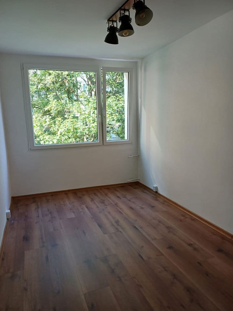 Prenájom bytu 3-izbový 69 m², Nezvalova, Litoměřice, Ústecký kraj Prenájom bytu 3-izbový 69 m², Nezvalova, Litoměřice, Ústecký kraj