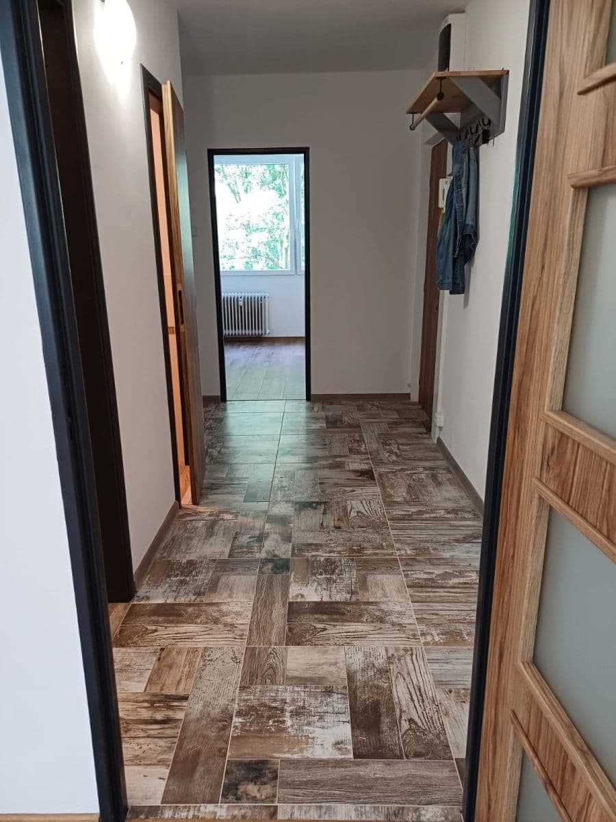 Prenájom bytu 3-izbový 69 m², Nezvalova, Litoměřice, Ústecký kraj Prenájom bytu 3-izbový 69 m², Nezvalova, Litoměřice, Ústecký kraj