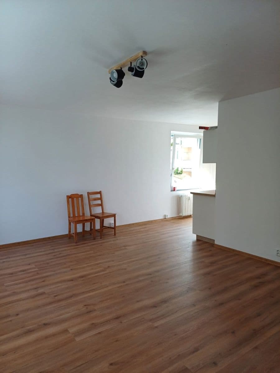 Prenájom bytu 3-izbový 69 m², Nezvalova, Litoměřice, Ústecký kraj Prenájom bytu 3-izbový 69 m², Nezvalova, Litoměřice, Ústecký kraj