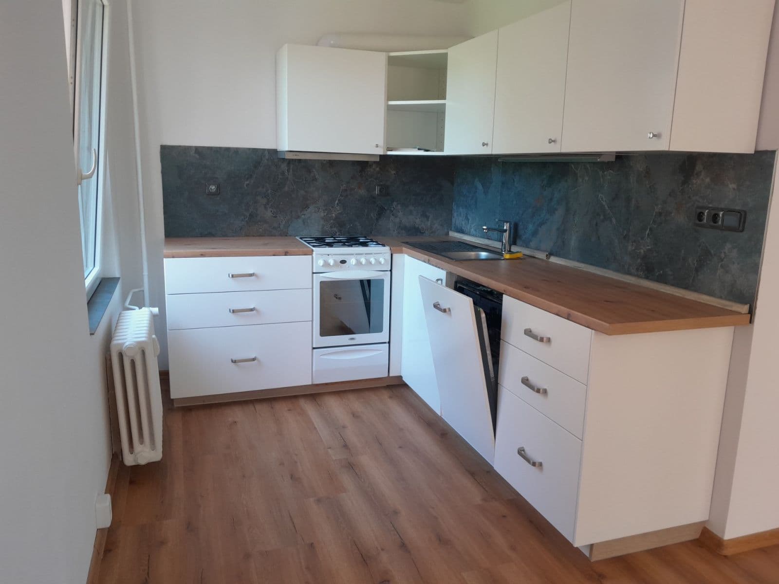 Prenájom bytu 3-izbový 69 m², Nezvalova, Litoměřice, Ústecký kraj Prenájom bytu 3-izbový 69 m², Nezvalova, Litoměřice, Ústecký kraj