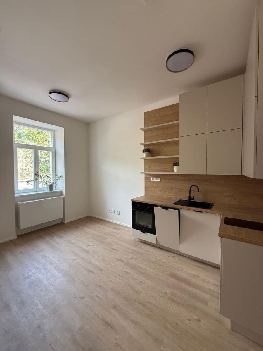Prenájom bytu 2-izbový 38 m², Tachovské náměstí, Praha, Praha Prenájom bytu 2-izbový 38 m², Tachovské náměstí, Praha, Praha