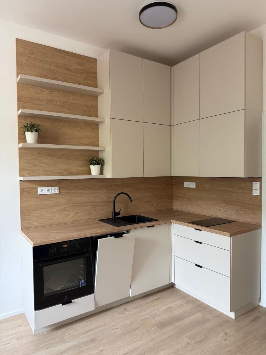 Prenájom bytu 2-izbový 38 m², Tachovské náměstí, Praha, Praha Prenájom bytu 2-izbový 38 m², Tachovské náměstí, Praha, Praha