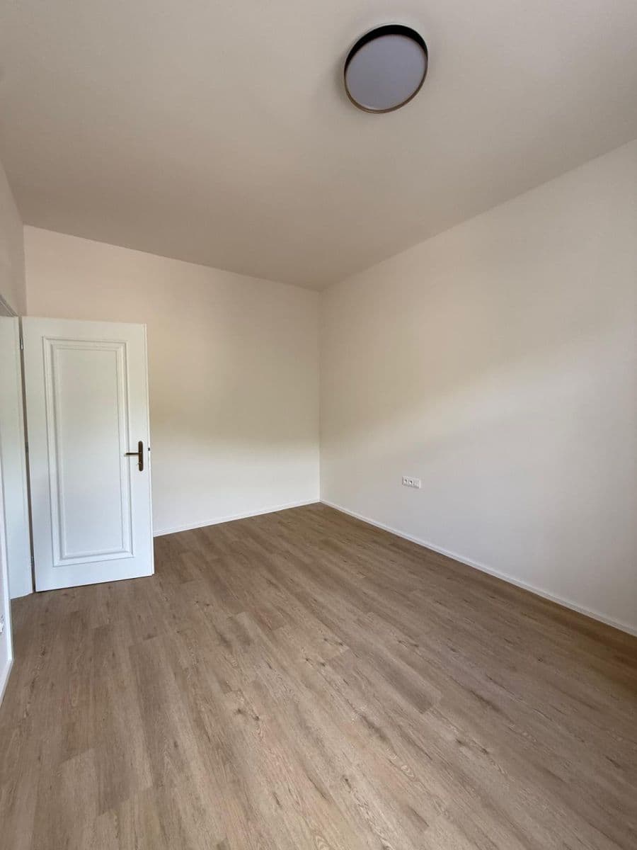 Prenájom bytu 2-izbový 38 m², Tachovské náměstí, Praha, Praha Prenájom bytu 2-izbový 38 m², Tachovské náměstí, Praha, Praha
