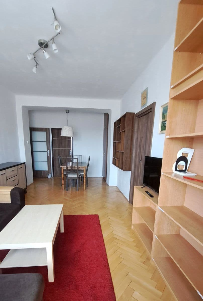 Prenájom bytu 3-izbový 61 m², Družstevní, Vlašim, Středočeský kraj Prenájom bytu 3-izbový 61 m², Družstevní, Vlašim, Středočeský kraj