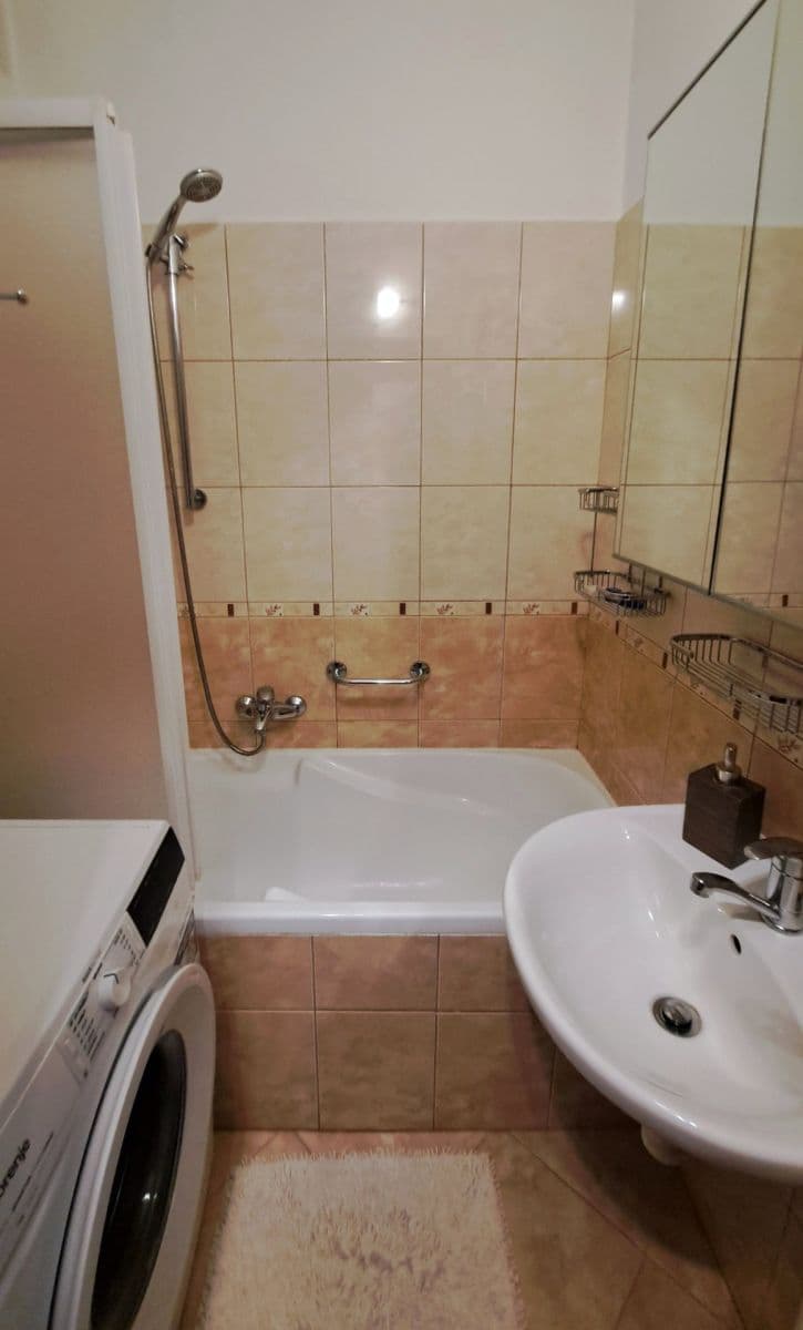 Prenájom bytu 3-izbový 61 m², Družstevní, Vlašim, Středočeský kraj Prenájom bytu 3-izbový 61 m², Družstevní, Vlašim, Středočeský kraj