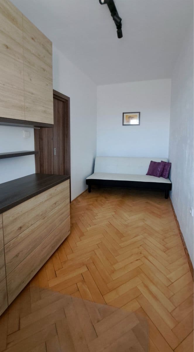 Prenájom bytu 3-izbový 61 m², Družstevní, Vlašim, Středočeský kraj Prenájom bytu 3-izbový 61 m², Družstevní, Vlašim, Středočeský kraj