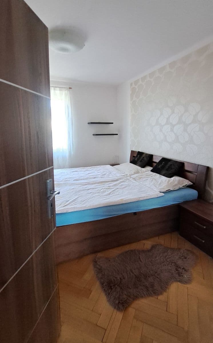 Prenájom bytu 3-izbový 61 m², Družstevní, Vlašim, Středočeský kraj Prenájom bytu 3-izbový 61 m², Družstevní, Vlašim, Středočeský kraj