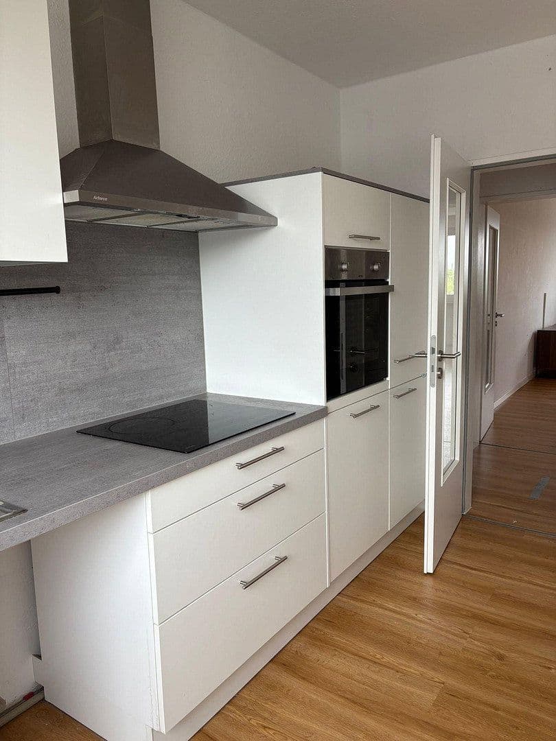 Prenájom bytu 3-izbový 71 m², Gutenbergstr. 5, Bremerhaven, Brémy Prenájom bytu 3-izbový 71 m², Gutenbergstr. 5, Bremerhaven, Brémy