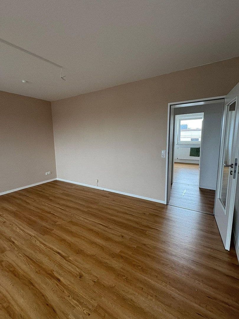 Prenájom bytu 3-izbový 71 m², Gutenbergstr. 5, Bremerhaven, Brémy Prenájom bytu 3-izbový 71 m², Gutenbergstr. 5, Bremerhaven, Brémy