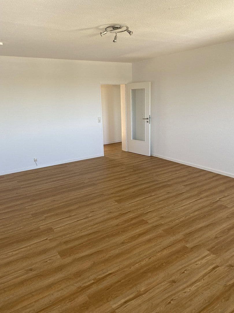 Prenájom bytu 3-izbový 71 m², Gutenbergstr. 5, Bremerhaven, Brémy Prenájom bytu 3-izbový 71 m², Gutenbergstr. 5, Bremerhaven, Brémy