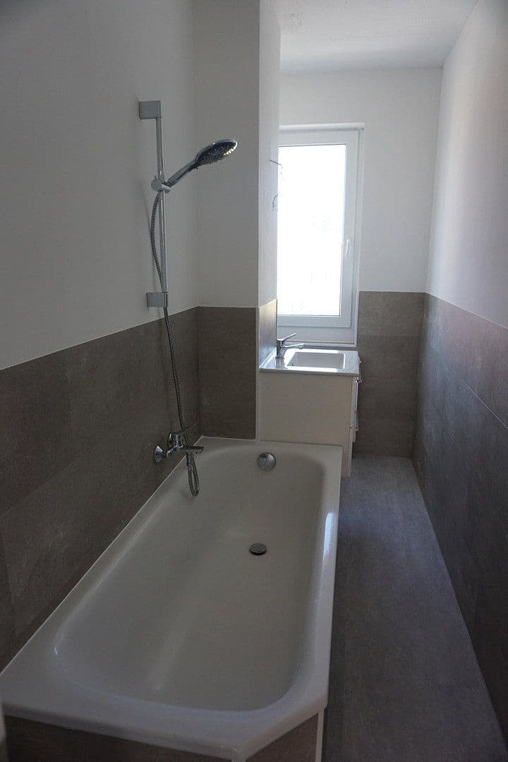 Predaj bytu 4-izbový 75 m², Neue Burgkemnitzer Str. 53, Muldestausee, Sasko-Anhaltsko Predaj bytu 4-izbový 75 m², Neue Burgkemnitzer Str. 53, Muldestausee, Sasko-Anhaltsko