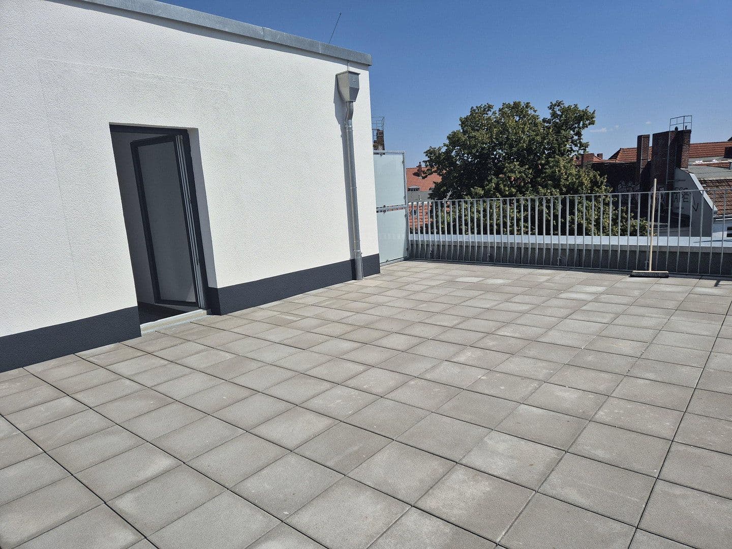 Prenájom bytu 1-izbový 27 m², Rembrandtstrasse 20, Berlin, Berlín Prenájom bytu 1-izbový 27 m², Rembrandtstrasse 20, Berlin, Berlín