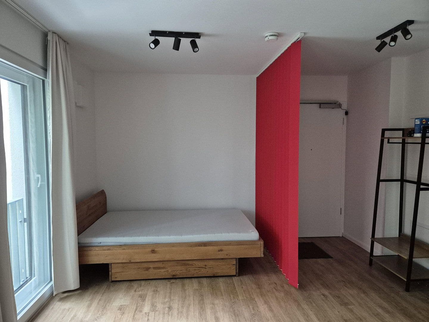 Prenájom bytu 1-izbový 27 m², Rembrandtstrasse 20, Berlin, Berlín Prenájom bytu 1-izbový 27 m², Rembrandtstrasse 20, Berlin, Berlín