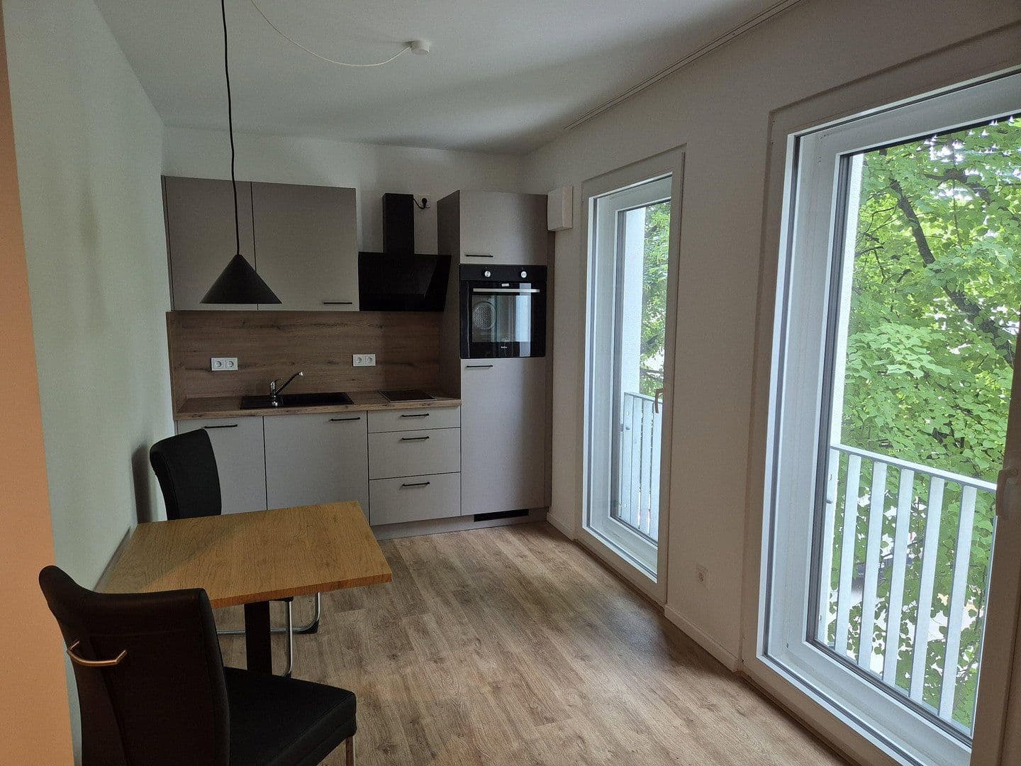 Prenájom bytu 1-izbový 27 m², Rembrandtstrasse 20, Berlin, Berlín Prenájom bytu 1-izbový 27 m², Rembrandtstrasse 20, Berlin, Berlín