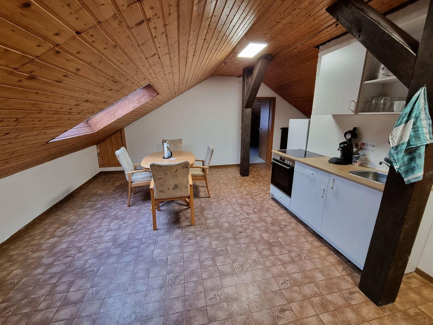 Prenájom bytu 2-izbový 45 m², Aalen, Bádensko-Wurttembersko Prenájom bytu 2-izbový 45 m², Aalen, Bádensko-Wurttembersko