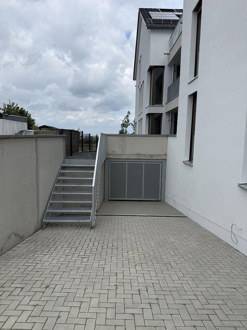 Prenájom bytu 3-izbový 94 m², Eichholzstrasse 11, Dortmund, Severné Porýnie - Westfálsko Prenájom bytu 3-izbový 94 m², Eichholzstrasse 11, Dortmund, Severné Porýnie - Westfálsko