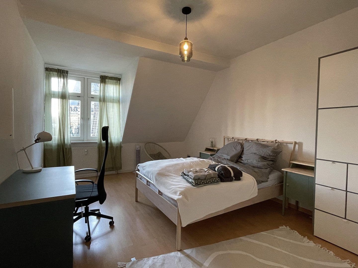 Prenájom bytu 2-izbový 71 m², Riemannstrasse 28, Leipzig, Sasko Prenájom bytu 2-izbový 71 m², Riemannstrasse 28, Leipzig, Sasko