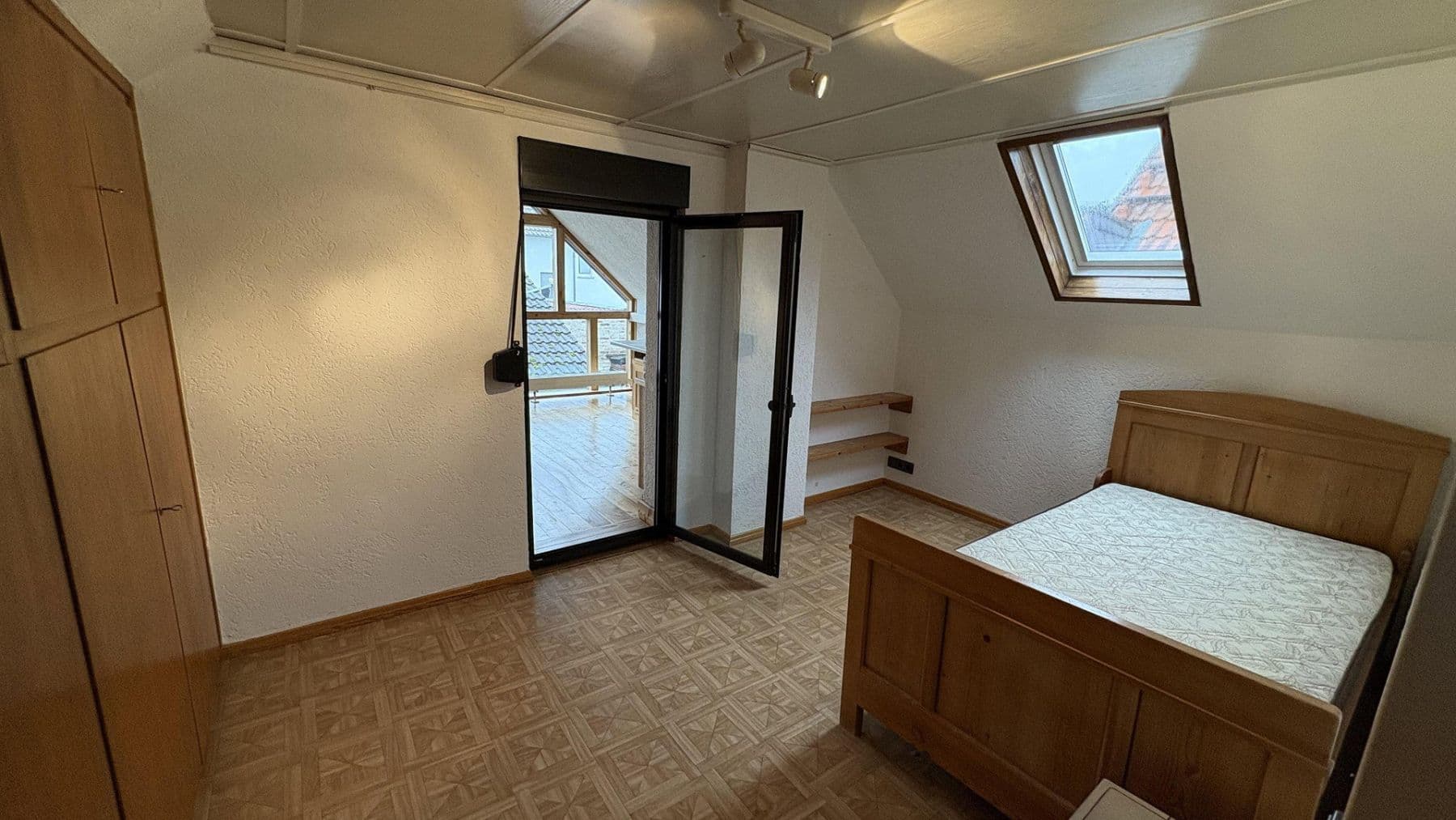 Predaj domu 120 m², pozemok 160 m², Hattersheim am Main, Hesensko Predaj domu 120 m², pozemok 160 m², Hattersheim am Main, Hesensko