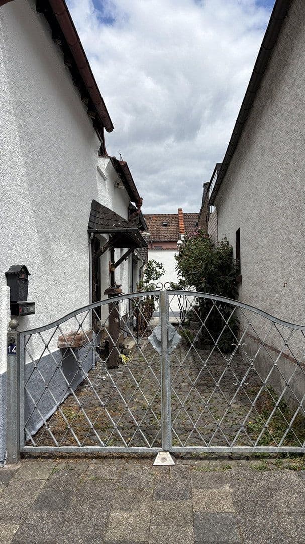 Predaj domu 120 m², pozemok 160 m², Hattersheim am Main, Hesensko Predaj domu 120 m², pozemok 160 m², Hattersheim am Main, Hesensko