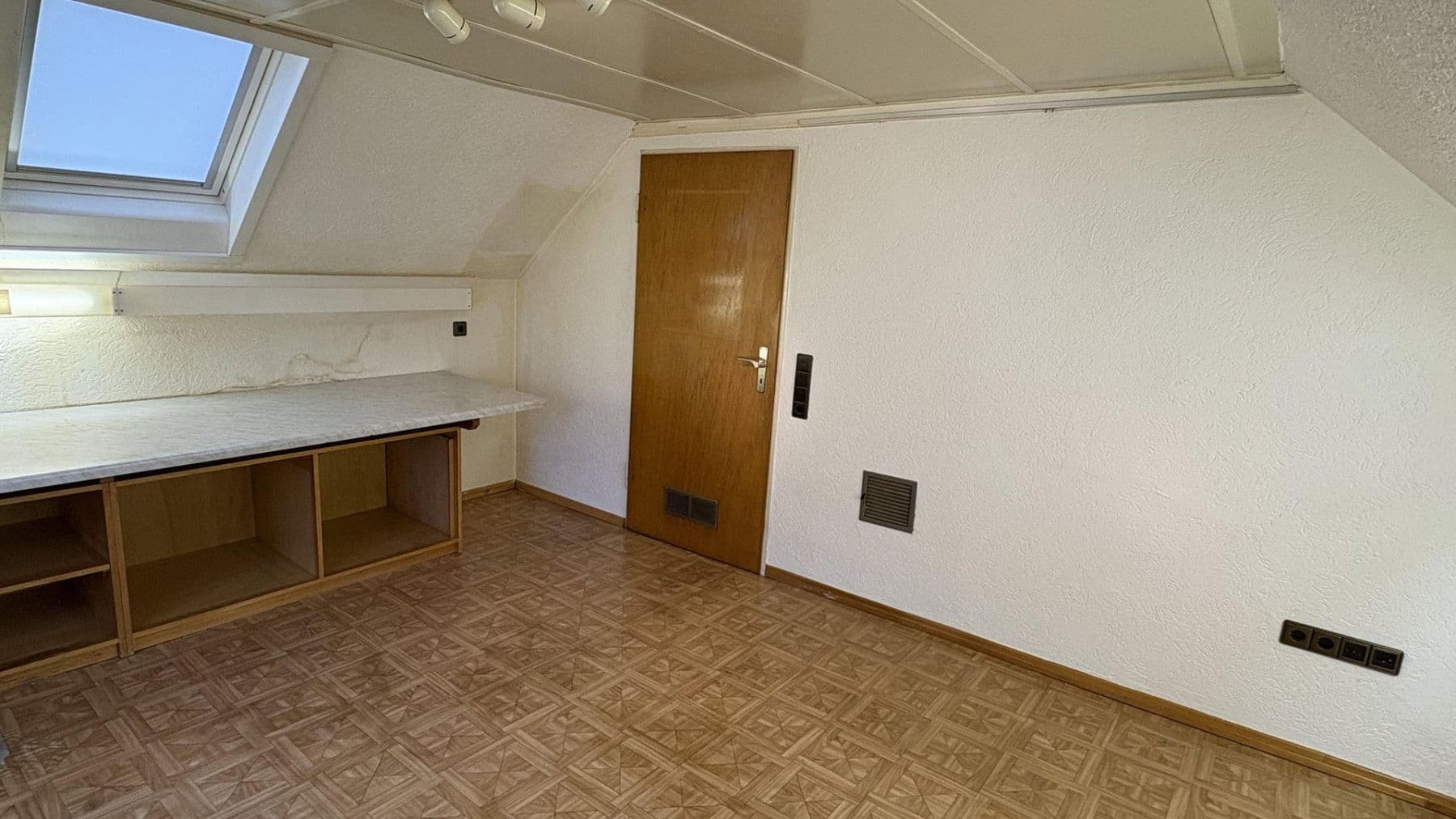 Predaj domu 120 m², pozemok 160 m², Hattersheim am Main, Hesensko Predaj domu 120 m², pozemok 160 m², Hattersheim am Main, Hesensko