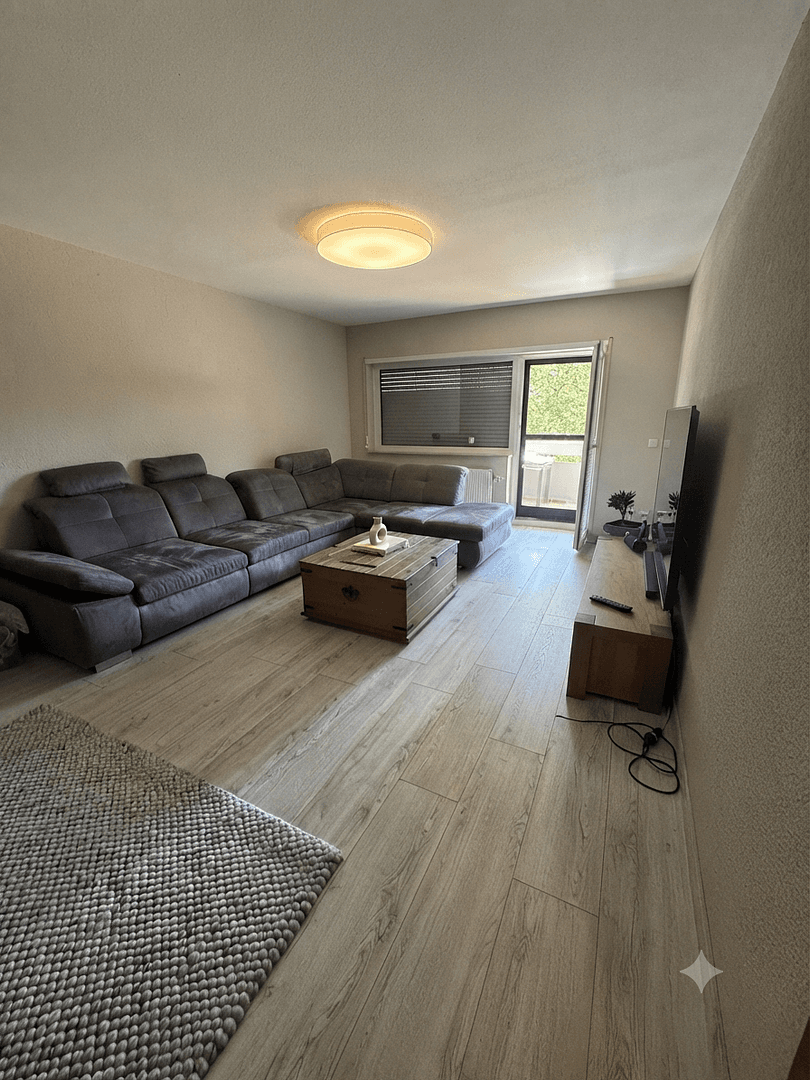 Prenájom bytu 3-izbový 96 m², Mannheim, Bádensko-Wurttembersko Prenájom bytu 3-izbový 96 m², Mannheim, Bádensko-Wurttembersko