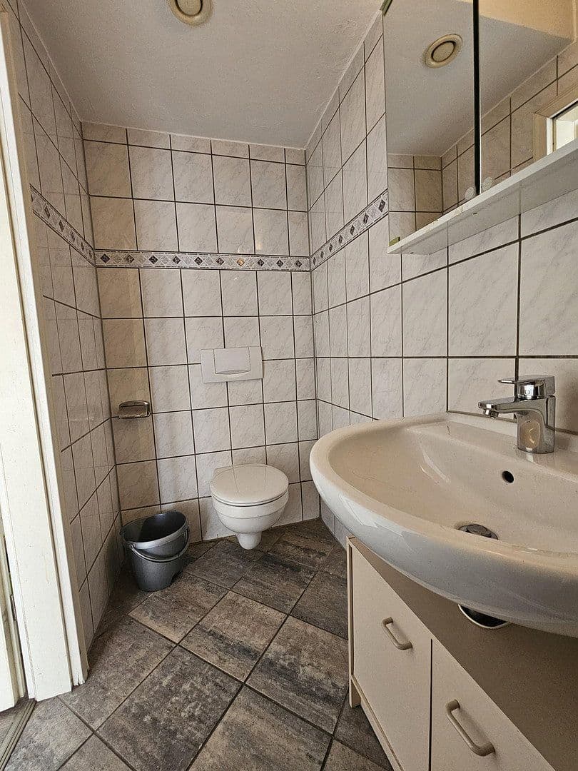 Prenájom bytu 1-izbový 30 m², Ellerstraße 23, Solingen, Severné Porýnie - Westfálsko Prenájom bytu 1-izbový 30 m², Ellerstraße 23, Solingen, Severné Porýnie - Westfálsko