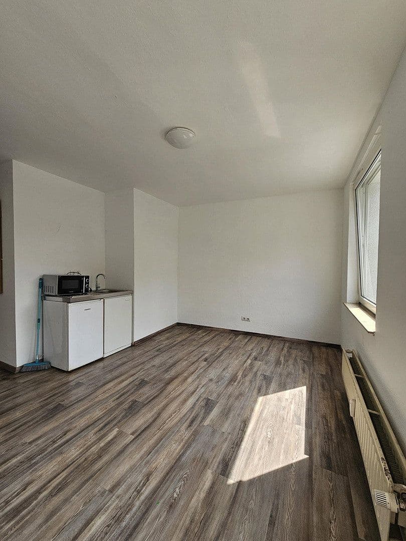 Prenájom bytu 1-izbový 30 m², Ellerstraße 23, Solingen, Severné Porýnie - Westfálsko Prenájom bytu 1-izbový 30 m², Ellerstraße 23, Solingen, Severné Porýnie - Westfálsko