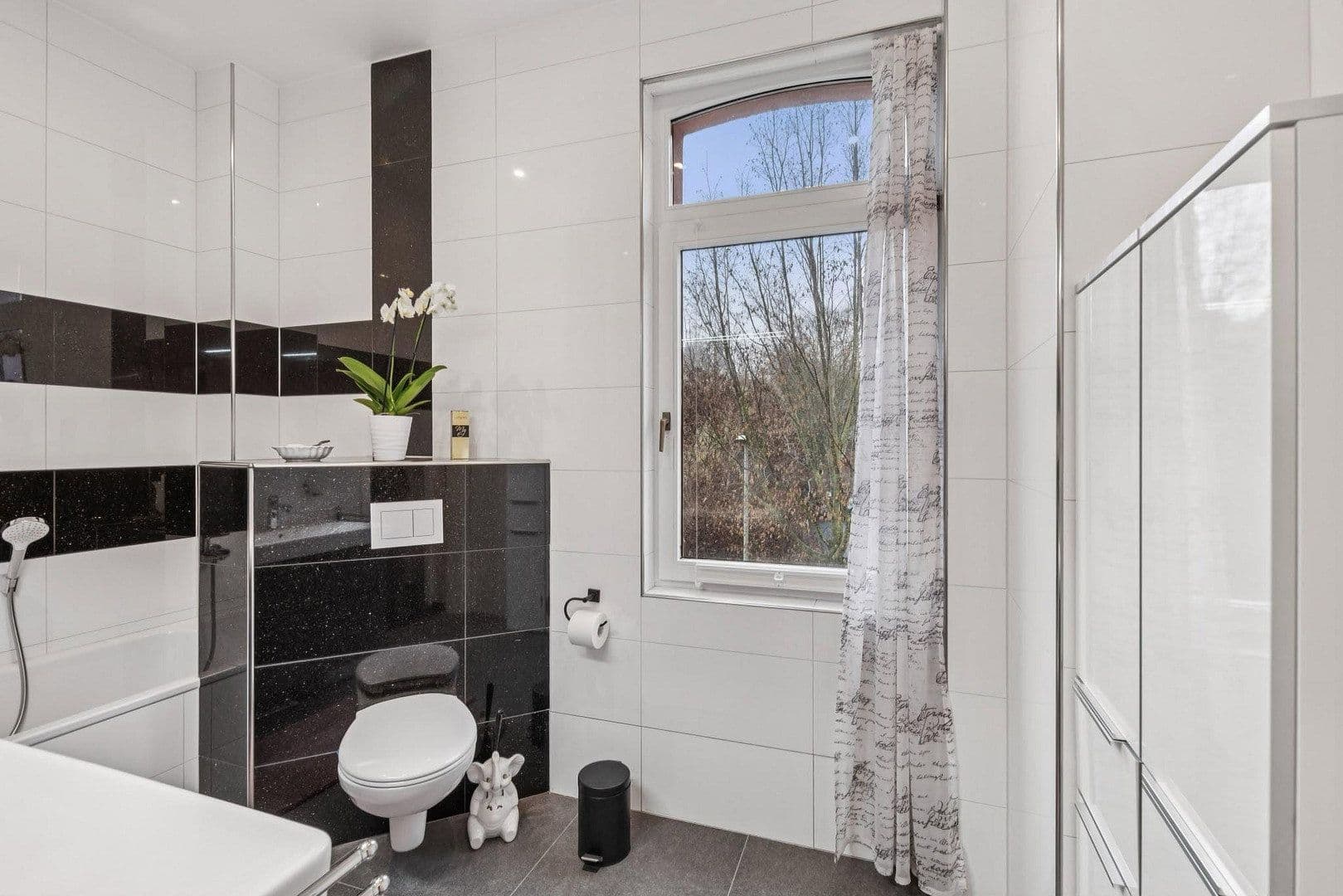 Predaj domu 179 m², pozemok 149 m², Bad Kreuznach, Porýnie-Falcko Predaj domu 179 m², pozemok 149 m², Bad Kreuznach, Porýnie-Falcko