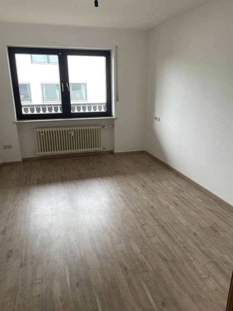 Prenájom bytu 4-izbový 108 m², Hans-Carossastrasse, Mainburg, Bavorsko Prenájom bytu 4-izbový 108 m², Hans-Carossastrasse, Mainburg, Bavorsko
