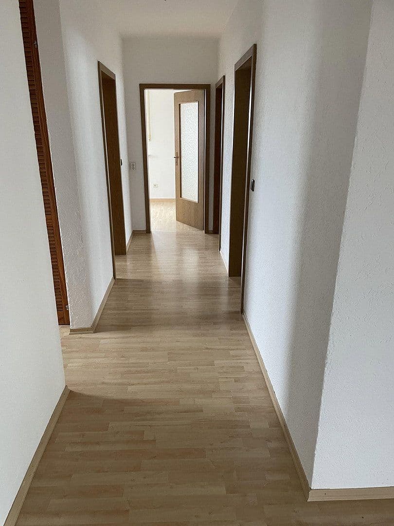 Prenájom bytu 4-izbový 108 m², Hans-Carossastrasse, Mainburg, Bavorsko Prenájom bytu 4-izbový 108 m², Hans-Carossastrasse, Mainburg, Bavorsko