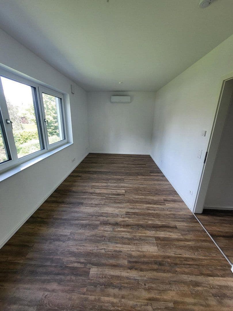 Predaj domu 165 m², pozemok 438 m², Kochstraße 40a, Falkensee, Brandenbursko Predaj domu 165 m², pozemok 438 m², Kochstraße 40a, Falkensee, Brandenbursko