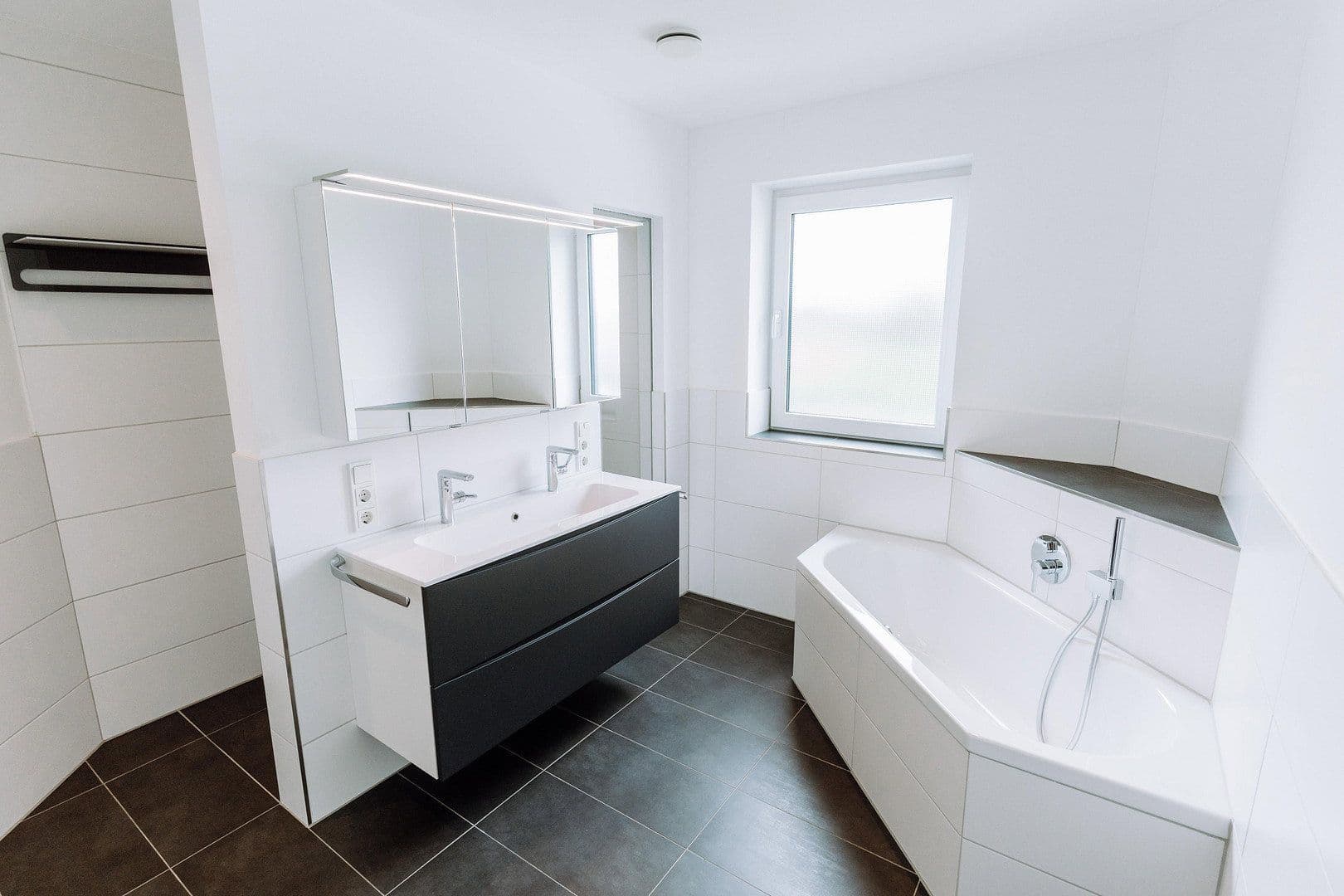 Predaj domu 146 m², pozemok 400 m², Siegburg, Severné Porýnie - Westfálsko Predaj domu 146 m², pozemok 400 m², Siegburg, Severné Porýnie - Westfálsko