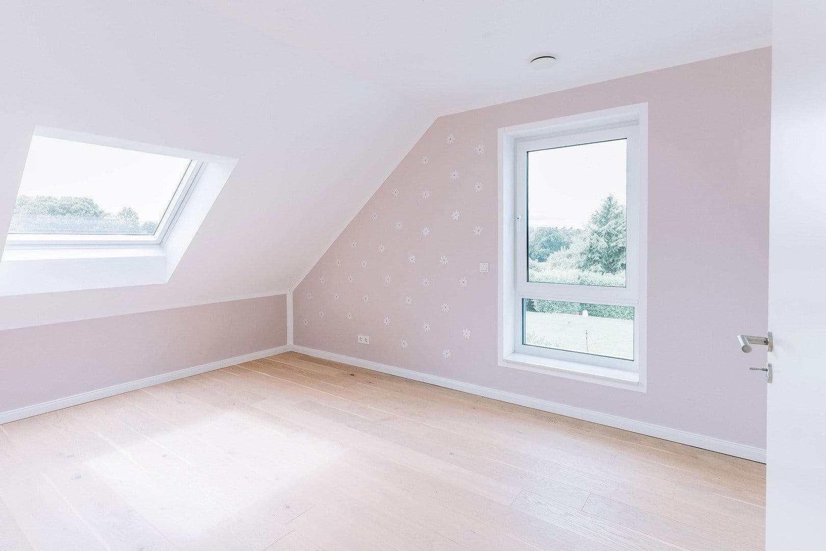 Predaj domu 146 m², pozemok 400 m², Siegburg, Severné Porýnie - Westfálsko Predaj domu 146 m², pozemok 400 m², Siegburg, Severné Porýnie - Westfálsko