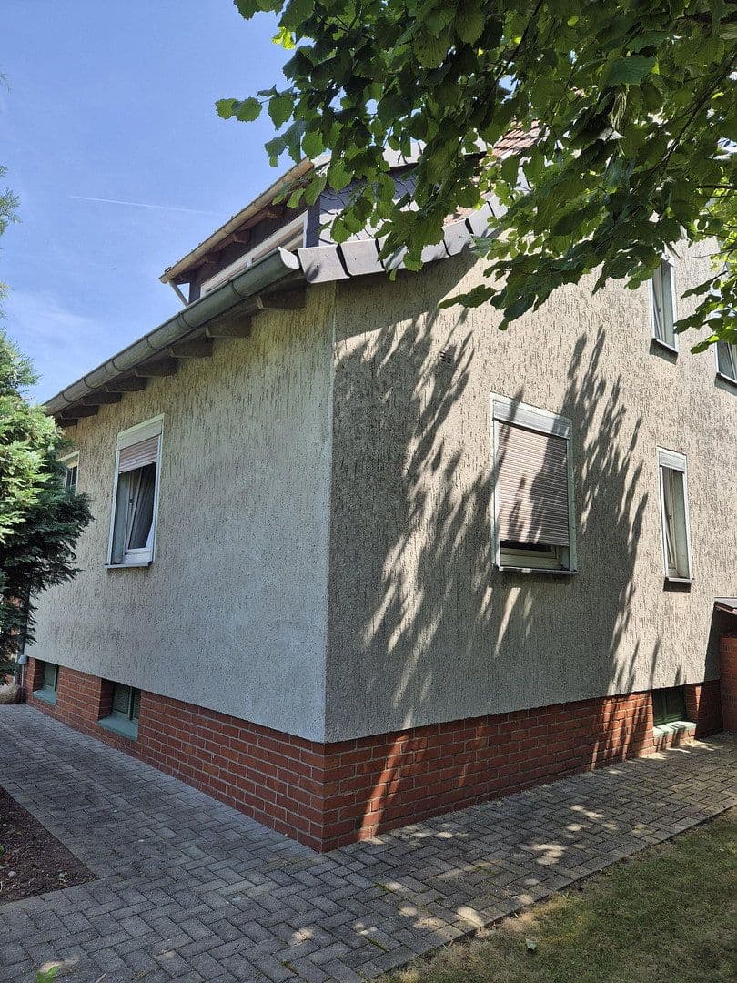 Predaj domu 140 m², pozemok 747 m², Peine, Dolné Sasko Predaj domu 140 m², pozemok 747 m², Peine, Dolné Sasko