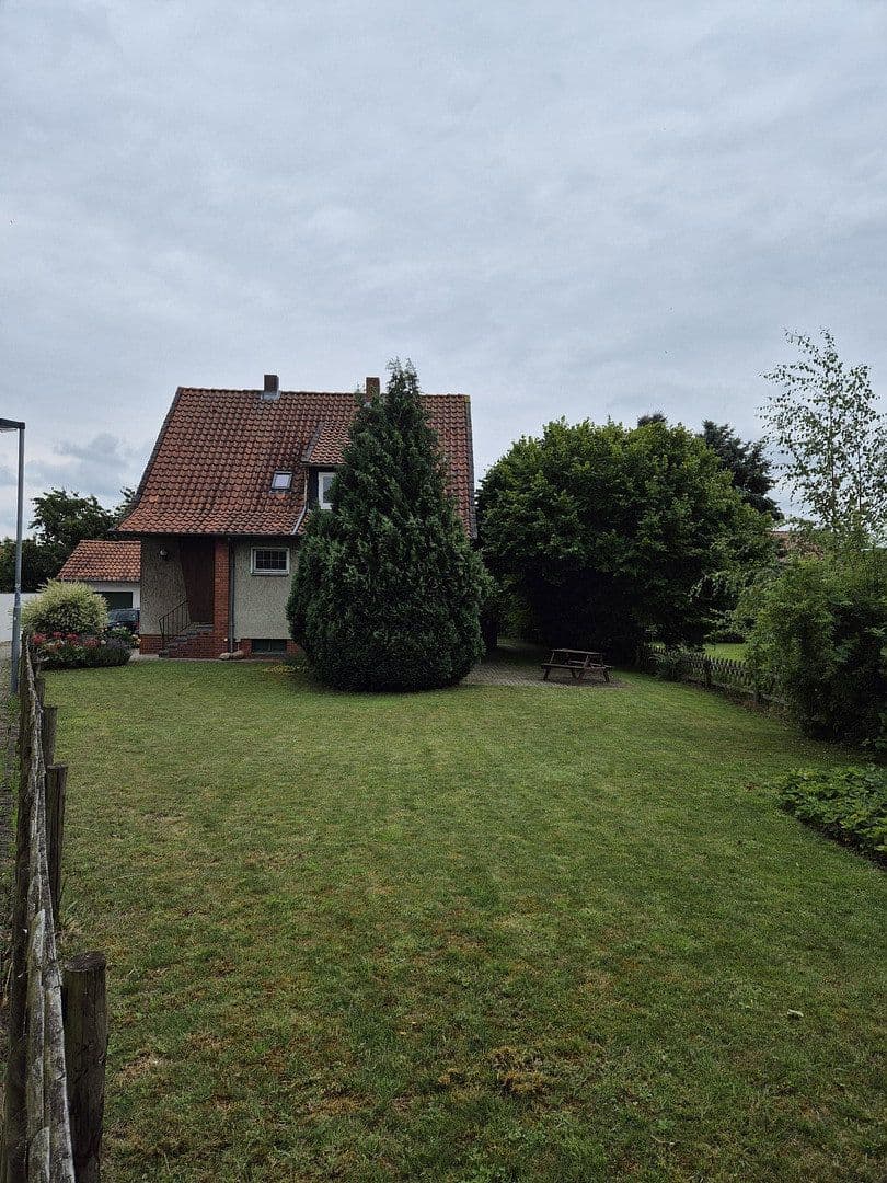 Predaj domu 140 m², pozemok 747 m², Peine, Dolné Sasko Predaj domu 140 m², pozemok 747 m², Peine, Dolné Sasko