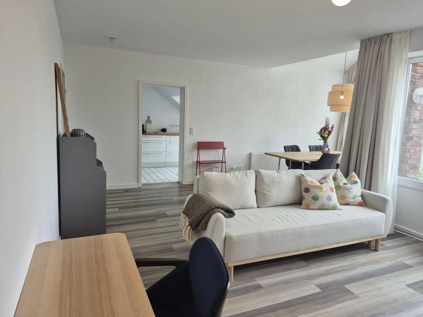 Prenájom bytu 2-izbový 38 m², Rheinbrohler Weg 26, Düsseldorf, Severné Porýnie - Westfálsko Prenájom bytu 2-izbový 38 m², Rheinbrohler Weg 26, Düsseldorf, Severné Porýnie - Westfálsko