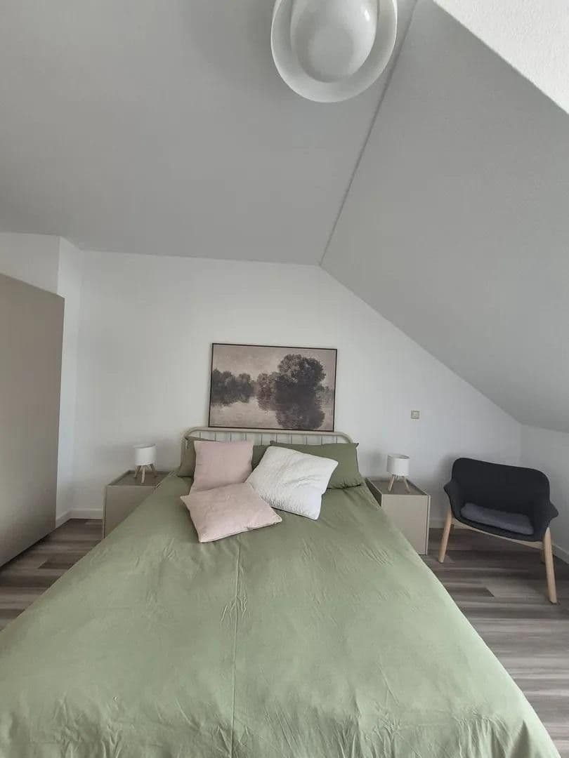 Prenájom bytu 2-izbový 38 m², Rheinbrohler Weg 26, Düsseldorf, Severné Porýnie - Westfálsko Prenájom bytu 2-izbový 38 m², Rheinbrohler Weg 26, Düsseldorf, Severné Porýnie - Westfálsko