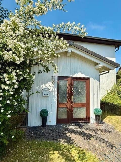 Predaj domu 219 m², pozemok 1.001 m², Weilstrasse 11, Wetzlar, Hesensko Predaj domu 219 m², pozemok 1.001 m², Weilstrasse 11, Wetzlar, Hesensko