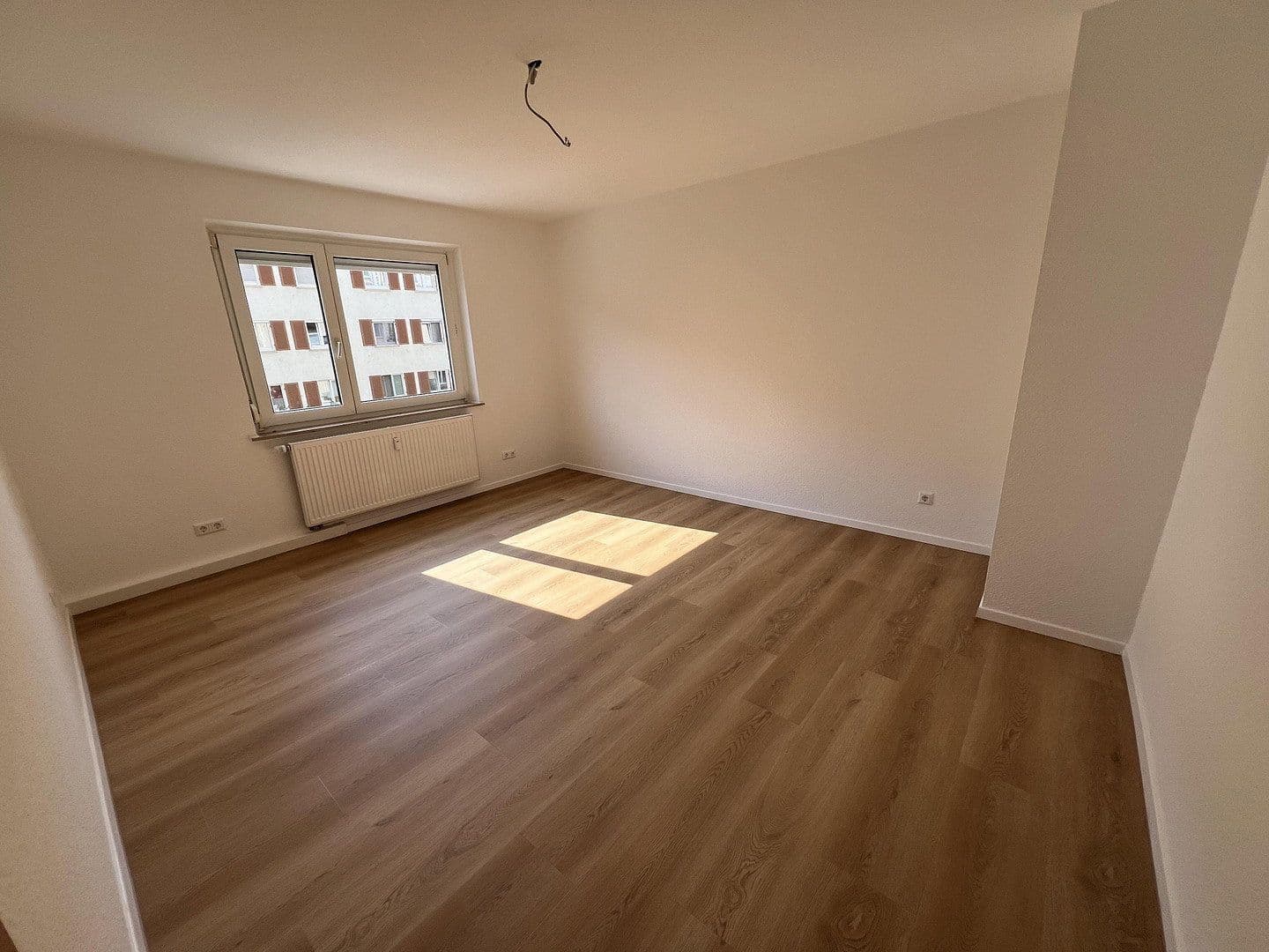 Prenájom bytu 4-izbový 102 m², Kornwestheim, Bádensko-Wurttembersko Prenájom bytu 4-izbový 102 m², Kornwestheim, Bádensko-Wurttembersko