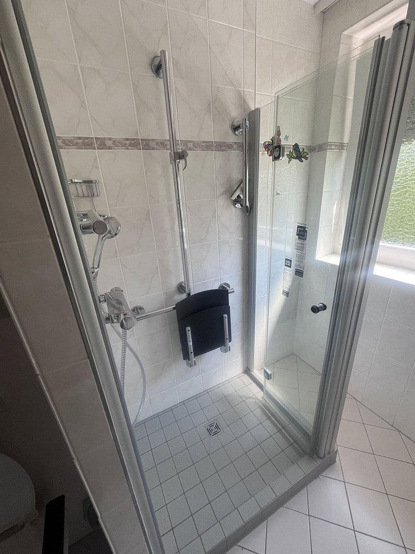 Prenájom bytu 2-izbový 75 m², Hannover, Dolné Sasko Prenájom bytu 2-izbový 75 m², Hannover, Dolné Sasko