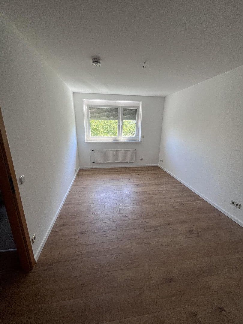 Prenájom bytu 2-izbový 75 m², Hannover, Dolné Sasko Prenájom bytu 2-izbový 75 m², Hannover, Dolné Sasko