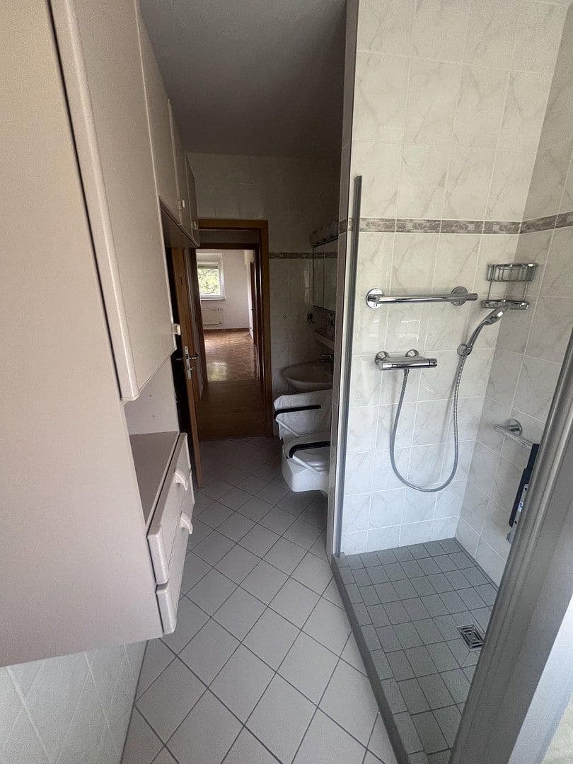 Prenájom bytu 2-izbový 75 m², Hannover, Dolné Sasko Prenájom bytu 2-izbový 75 m², Hannover, Dolné Sasko